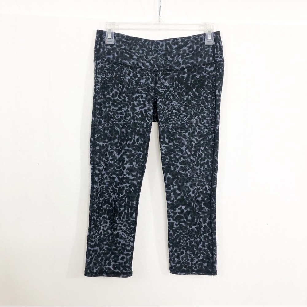 Athleta Animal Print Yoga Workout Capris Leggings, Size Small, Black Gray